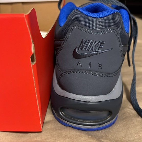 Nike Air Max Command - Picture 4 of 7